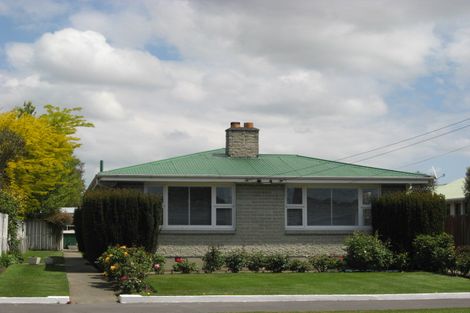 Photo of property in 25 Cranbrook Avenue, Burnside, Christchurch, 8053