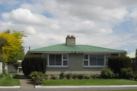 Photo of property in 25 Cranbrook Avenue, Burnside, Christchurch, 8053