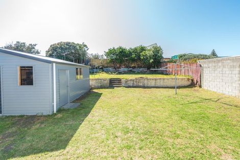 Photo of property in 12 Aotea Street, Castlecliff, Whanganui, 4501