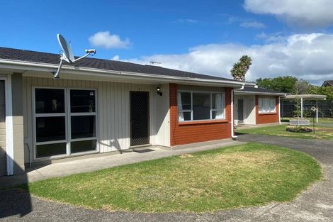 Photo of property in 5a Mckenzie Road, Mangere Bridge, Auckland, 2022