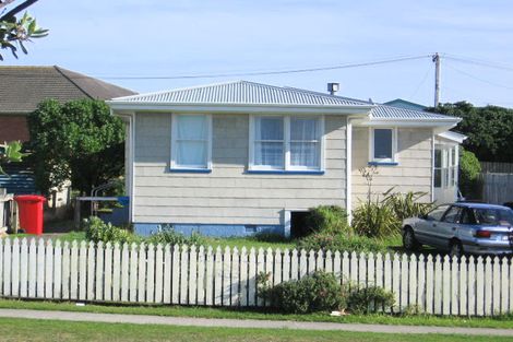 Photo of property in 54 Te Pene Avenue, Titahi Bay, Porirua, 5022