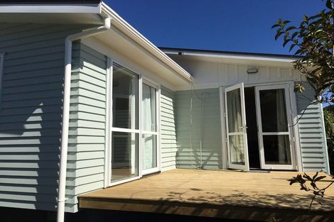 Photo of property in 22 Clendon Place, Manurewa, Auckland, 2102