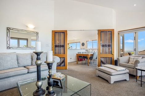 Photo of property in 78 Knights Road, Rothesay Bay, Auckland, 0630