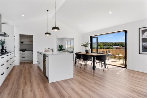 Photo of property in 45 Ridge Drive, Omokoroa, 3114