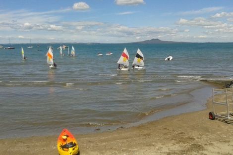 Photo of property in 13a Ridge Road, Waiake, Auckland, 0630