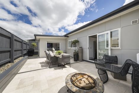 Photo of property in 5 Butler Place, Fitzherbert, Palmerston North, 4410
