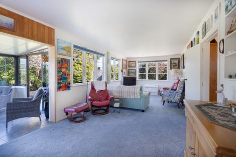 Photo of property in 62 Franklyn Road, Tawa, Wellington, 5028