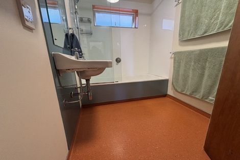 Photo of property in 454 Old Te Atatu Road, Te Atatu Peninsula, Auckland, 0610
