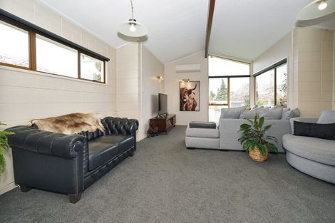 Photo of property in 6 Norma Place, Riverlea, Hamilton, 3216