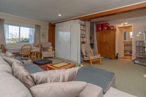 Photo of property in 23 Jellicoe Road, Murrays Bay, Auckland, 0630