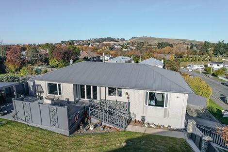 Photo of property in 3 Leven Street, South Hill, Oamaru, 9400