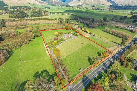Photo of property in 840 Makerua Road, Tokomaru, Palmerston North, 4474