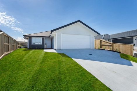 Photo of property in 33 Kotiate Street, Papamoa Beach, Papamoa, 3118