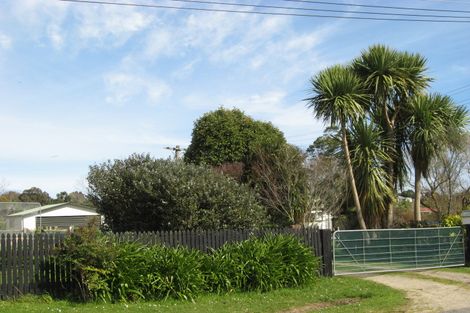 Photo of property in 24-26 Churchill Crescent, Shannon, 4821