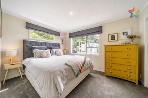 Photo of property in 85a Mulberry Street, Normandale, Lower Hutt, 5010
