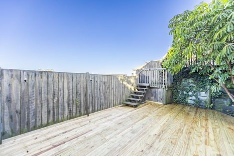 Photo of property in 19 Havelock Road, Hospital Hill, Napier, 4110