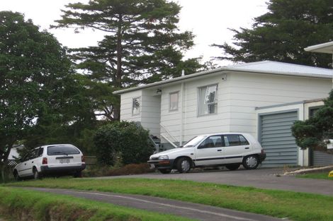 Photo of property in 1/12 Mona Vale, West Harbour, Auckland, 0618