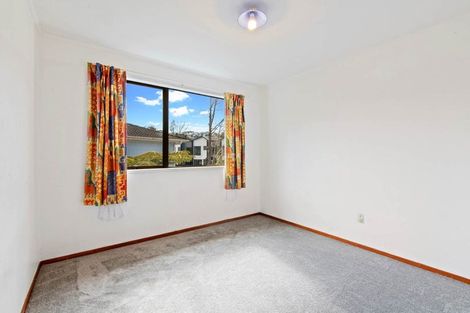 Photo of property in 76 Powrie Street, Glenfield, Auckland, 0629