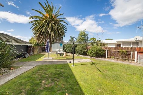 Photo of property in 11 Catlins Crescent, Milson, Palmerston North, 4414