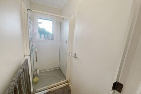 Photo of property in 8 Feltham Street, Hunterville, 4730