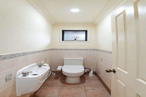 Photo of property in 4 Mahina Place, Te Atatu Peninsula, Auckland, 0610