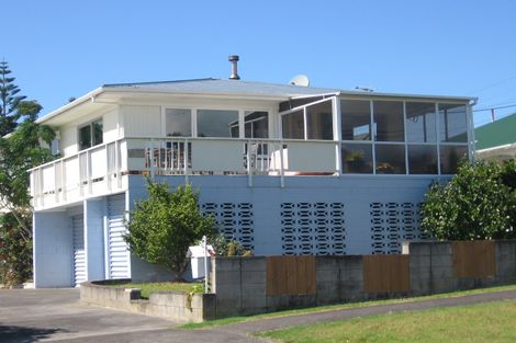 Photo of property in 37 Koromiko Street, New Lynn, Auckland, 0600