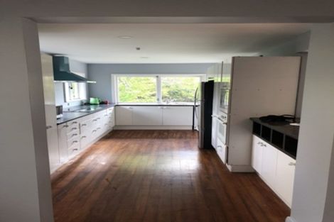 Photo of property in 44 Sylvan Avenue, Northcote, Auckland, 0627