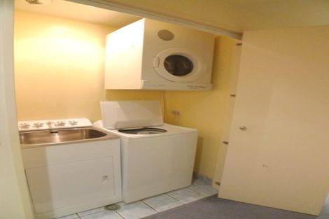 Photo of property in 4d/5 Kent Terrace, Mount Victoria, Wellington, 6011