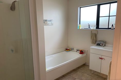 Photo of property in 2/50 Porutu Street, Fairfield, Lower Hutt, 5011