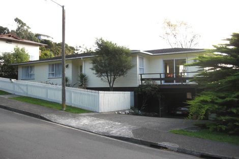 Photo of property in 2 Kerkwall Drive, Naenae, Lower Hutt, 5011