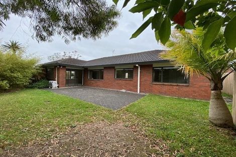 Photo of property in 31 Armoy Drive, East Tamaki, Auckland, 2016