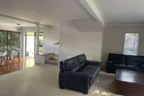 Photo of property in 4/6 City View Terrace, Birkenhead, Auckland, 0626