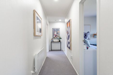 Photo of property in 14 Capricorn Place, Kawaha Point, Rotorua, 3010