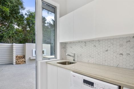 Photo of property in 1/56 Castor Bay Road, Castor Bay, Auckland, 0620