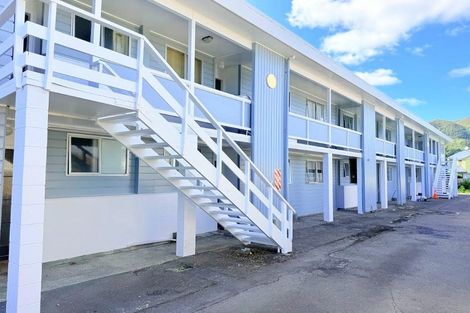 Photo of property in 46 Awamutu Grove, Waiwhetu, Lower Hutt, 5010
