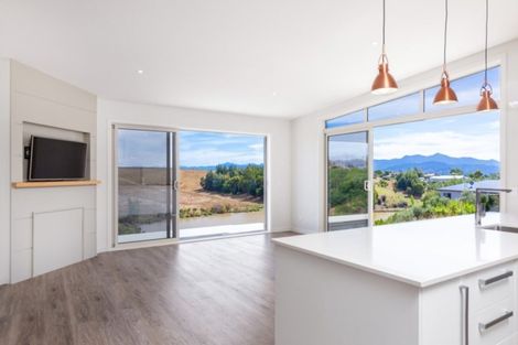 Photo of property in 9 Ridgetop Rise, Fairhall, Blenheim, 7272