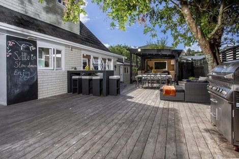 Photo of property in 50 Eban Avenue, Hillcrest, Auckland, 0627