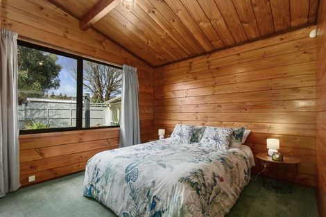 Photo of property in 8 Roband Crescent, Brown Owl, Upper Hutt, 5018