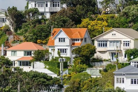 Photo of property in 17 Saint Michaels Crescent, Kelburn, Wellington, 6012