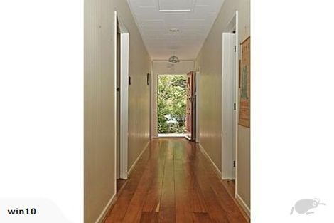 Photo of property in 92 Russell Terrace, Berhampore, Wellington, 6023