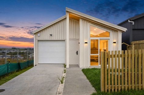 Photo of property in 18 Kopu Road, Orewa, 0931
