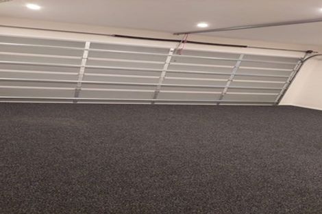 Photo of property in 1c Taupiko Place, Green Bay, Auckland, 0604