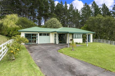 Photo of property in 336 Muriwai Road, Waimauku, 0881