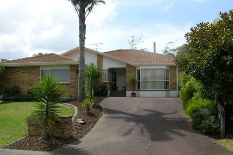 Photo of property in 23 Simon Owen Place, Golflands, Auckland, 2013