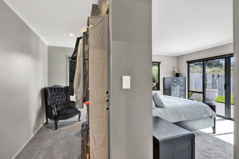 Photo of property in 5 Te Arakete Place, Hurworth, New Plymouth, 4310