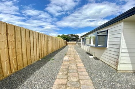Photo of property in 186 Henderson Valley Road, Henderson, Auckland, 0612