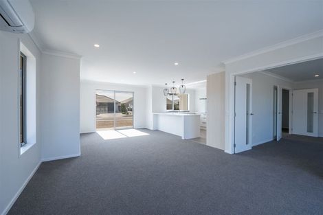 Photo of property in 6 Lassen Place, Stoke, Nelson, 7011