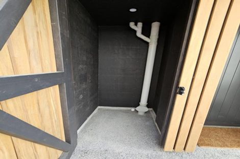 Photo of property in 16 Ara Toutouwai, Karori, Wellington, 6012