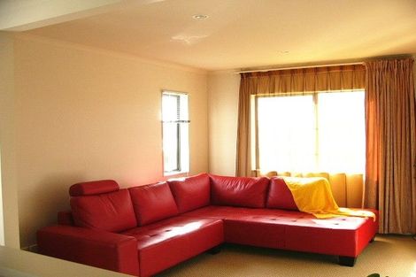 Photo of property in 23 Stranraer Crescent, Wattle Downs, Auckland, 2103