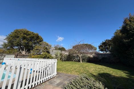 Photo of property in 318 Te Moana Road, Waikanae, 5036